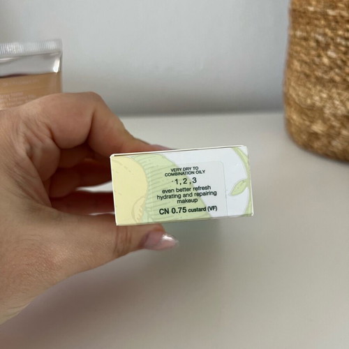 Clinique Even Better Refresh makeup new, shade CN 0.75 custard