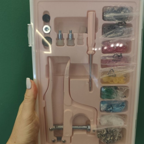 Press for attaching buttons and studs like new