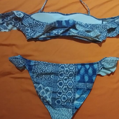 Bikini set with ruffles and loose sleeves, boho style