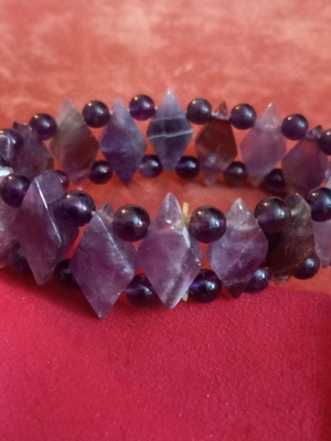 Bracelet with Amethysts like new