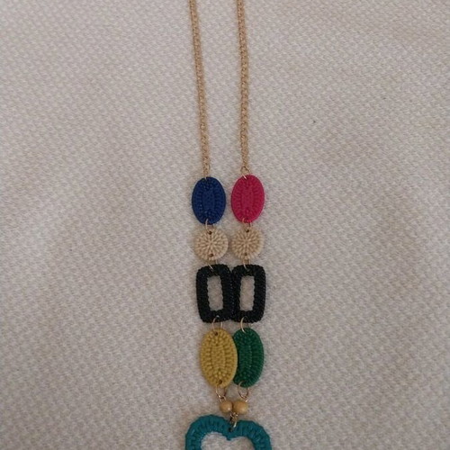 Necklace like new, multicolored