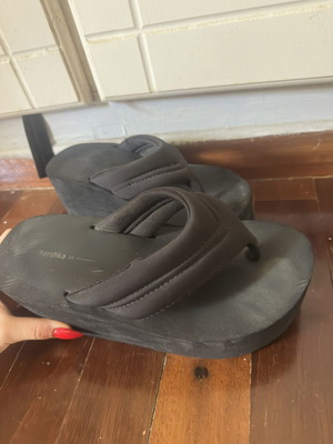Bershka platform sandals size 37 like new, black