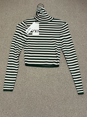 Zara blouse new, unworn, in excellent condition, size M