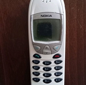 Κινητό τηλέφωνο Nokia 6210