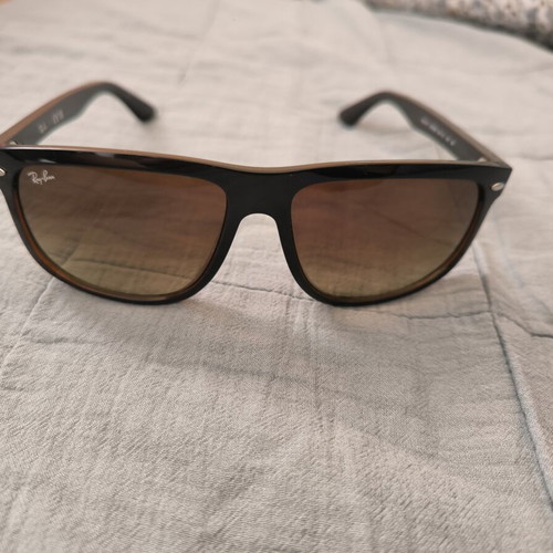 Ray-Ban RB4147 Boyfriend Sunglasses new, Black on Brown frame