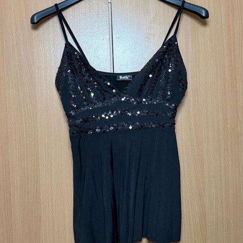 Batik top with sequins and V neckline like new, black