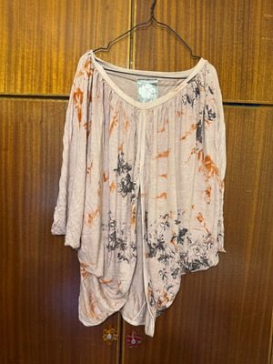 Blouse with batwing sleeves used, rare design, pink and brown