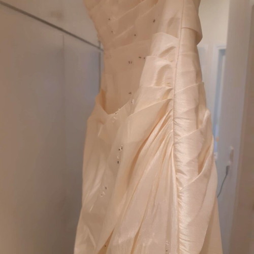 Demetrios wedding dress silk taffeta No 14 like new