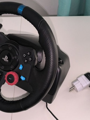 Logitech G29 Racing Wheel with Pedals and Driving Force Shifter used