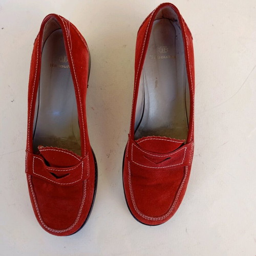 Vavoulas castor moccasins used, brick color