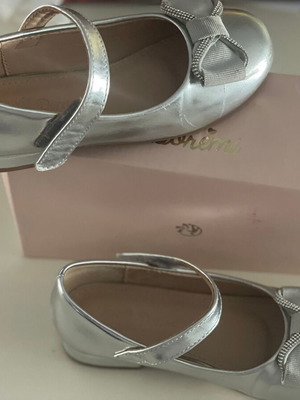 Doremi Silver Ballerina Shoes Like New Size 28