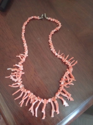 Vintage necklaces 70s with pink synthetic coral used