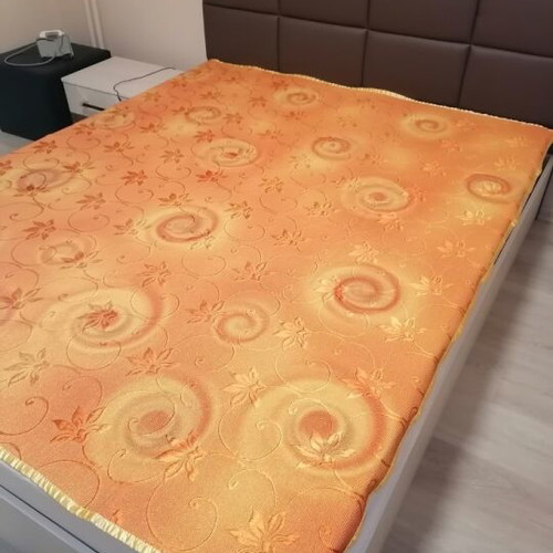 Luxury bedspread 160/200 like new