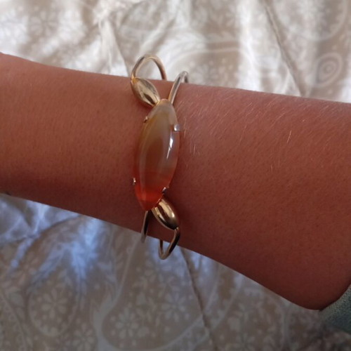 Bracelet with agate stone like new, brown