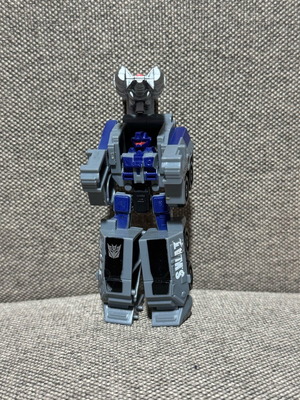 Transformers Universe Classic Series Legends Class Onslaught used