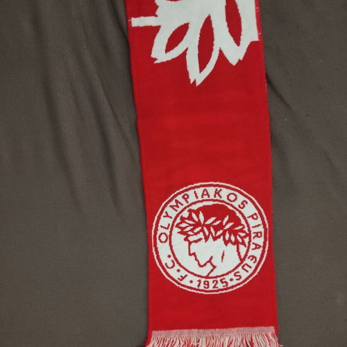 Olympiacos Scarf like new, 140 cm length