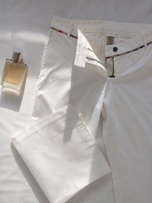 Burberry London white cotton pants like new, straight fit, size L