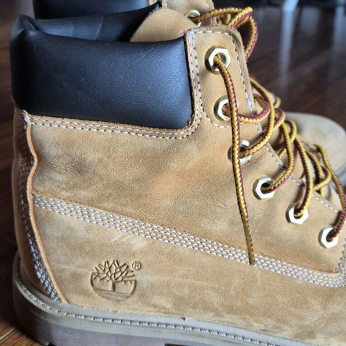 Timberland women's hiking boots like new, size 39