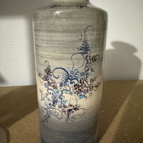 Two decorative vases like new