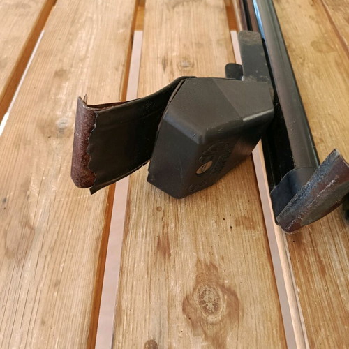 Hermes Roof Bars used for Toyota Auris 2008-12 set with feet