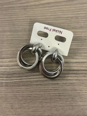 Stainless steel dangle earrings new, silver color