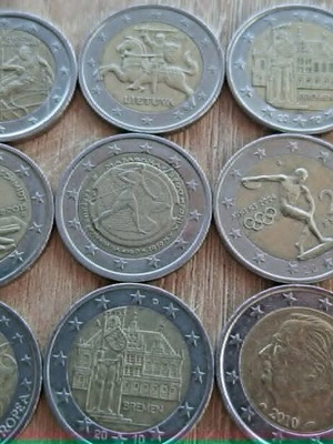 2 Euro Coins used, nine collectible in excellent condition
