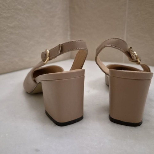 Slingback Clara Barson shoes like new, black toe, 6cm heel