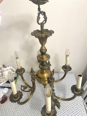 Bronze chandelier with 6 lights like new, carved brass