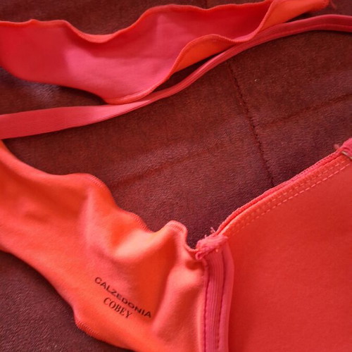 Calzedonia bikini top like new, size S-M, red