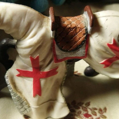 Horse figure like new, white Crusader knight medieval 2005