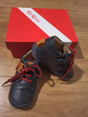 Kickers leather shoes used, size 24, blue with burgundy laces