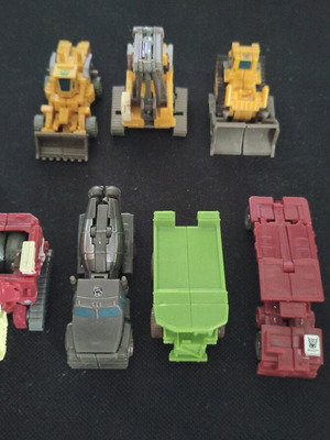 Transformers Legends Devastator KO употребяван, две счупени фигури