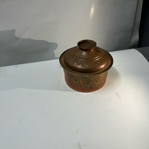 Copper collectible pot like new