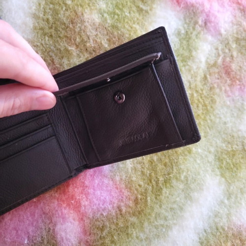 Leather wallet dark brown like new