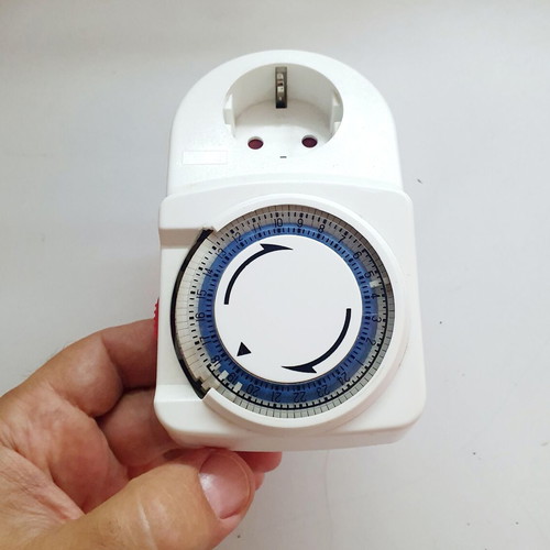 Everflourish 3GD/3A 3500W analog mechanical plug timer