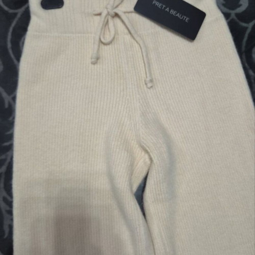 Women's knitted set 2 pieces cream new with tags