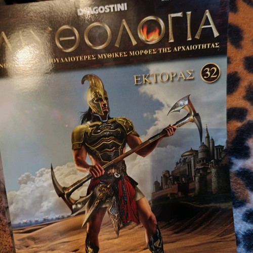 DeAgostini Mythology series magazines and miniatures like new