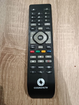 Cosmote TV remote control like new
