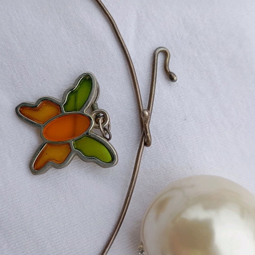 Jewelry like new, assorted gold and silver colors
