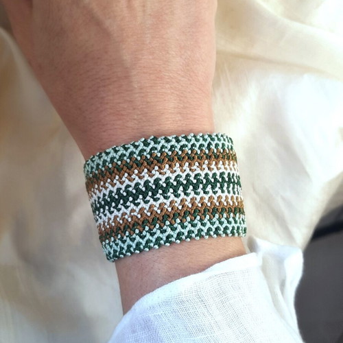 Handmade macrame bracelet 4 cm wide, brown and green, new