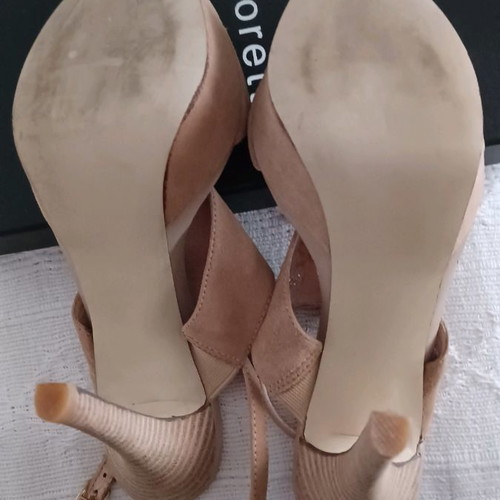 Fausta Moretti Italy sandals like new, beige suede leather, size 37
