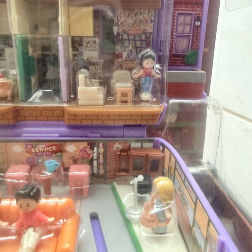 Polly Pocket Collector Friends Compact new, TV series set