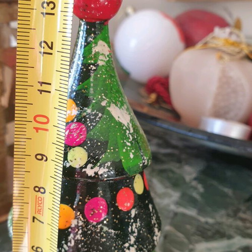 Christmas decorations like new, pack with 2 trees, 1 wooden and 1 wax