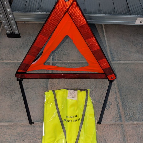 Car triangle with reflective vest new