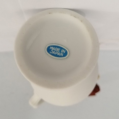 Porcelain vase with dried roses like new, 1986 vintage