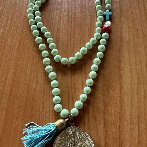 Set of 2 necklaces in turquoise colors like new