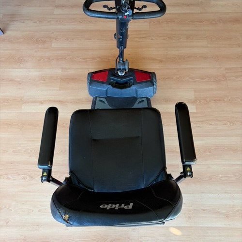 Pride Go-Go Elite Traveller 4-Wheel Mobility Travel Scooter used