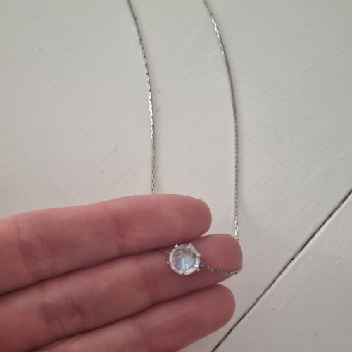 Thin diamond necklace like new
