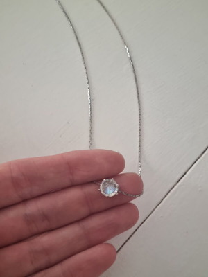 Thin diamond necklace like new