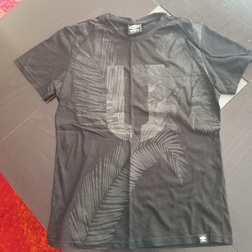 Umbro T Shirt Medium and Large Like New Black and White